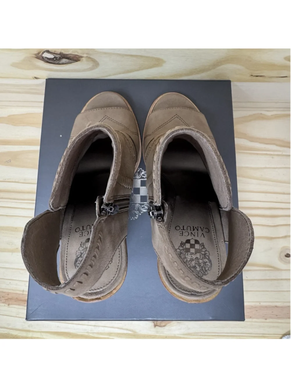 Vince Camuto vince camuto